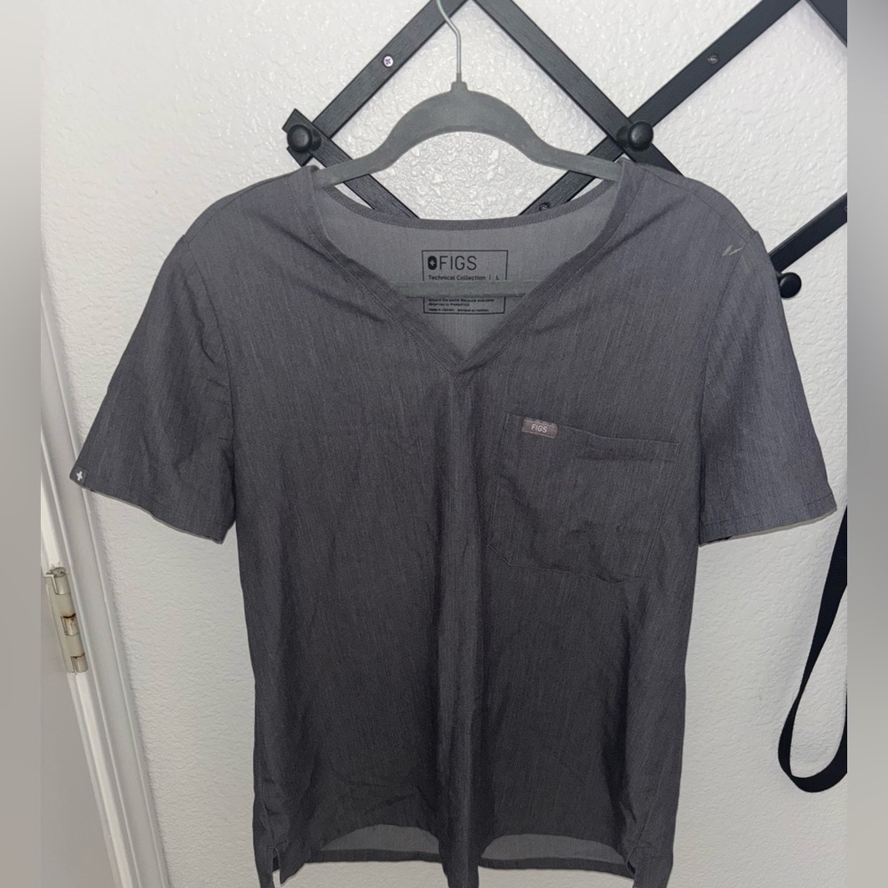 FIGS Technical Collection Scrub Top Gray Size L V Neck Medical Nursing Scrubwear - Picture 2 of 4